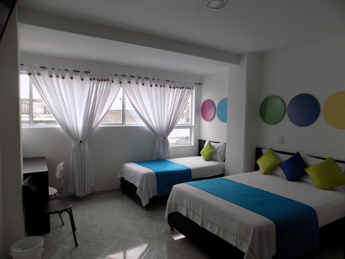 Hotel Luna Azul Florencia  Extérieur photo