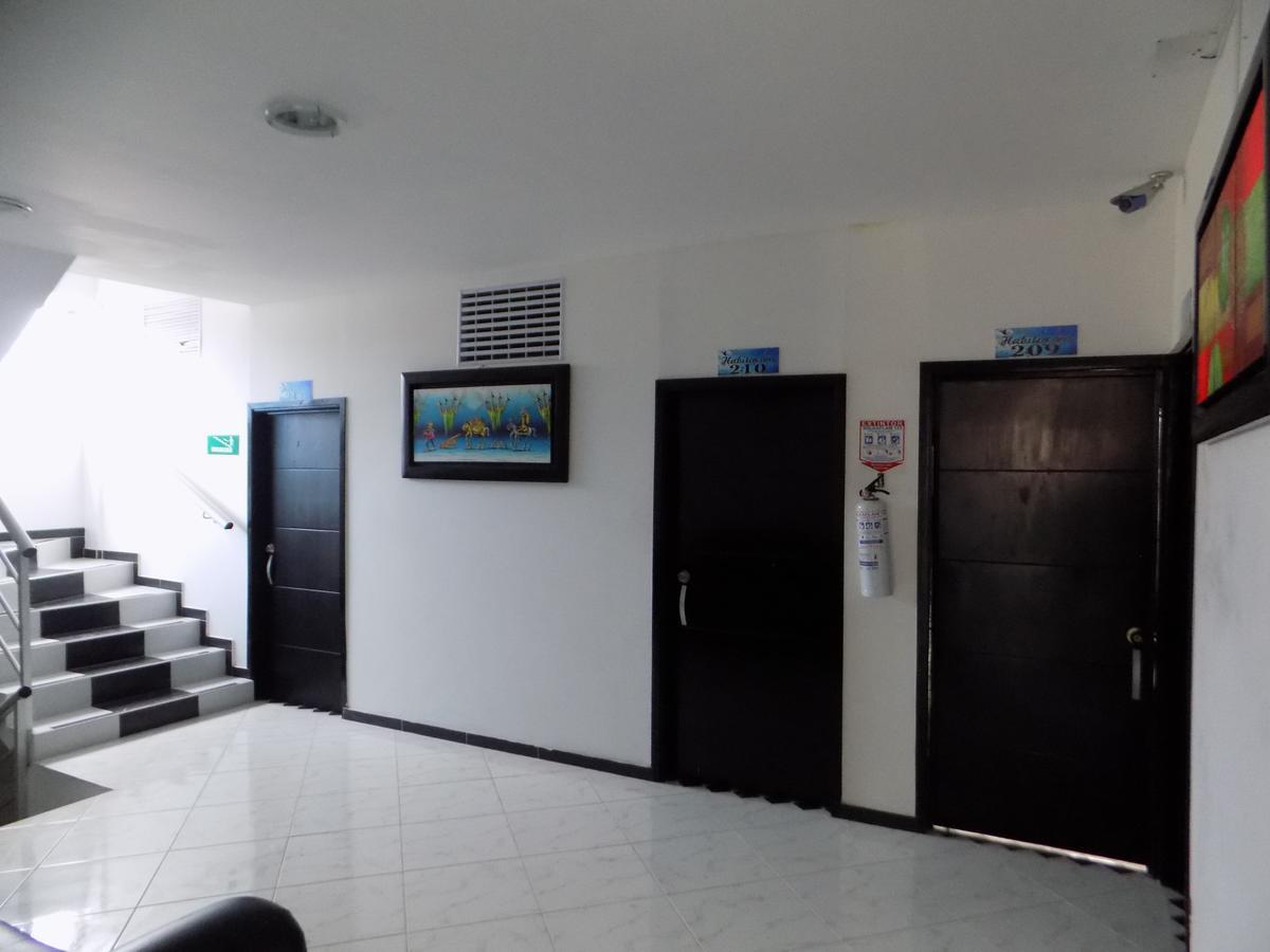Hotel Luna Azul Florencia  Extérieur photo
