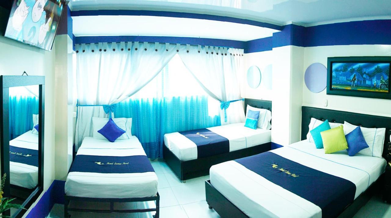 Hotel Luna Azul Florencia  Extérieur photo