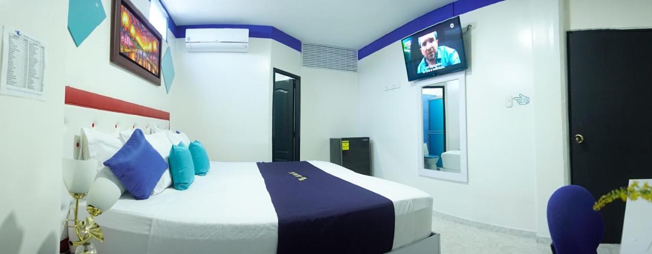 Hotel Luna Azul Florencia  Extérieur photo