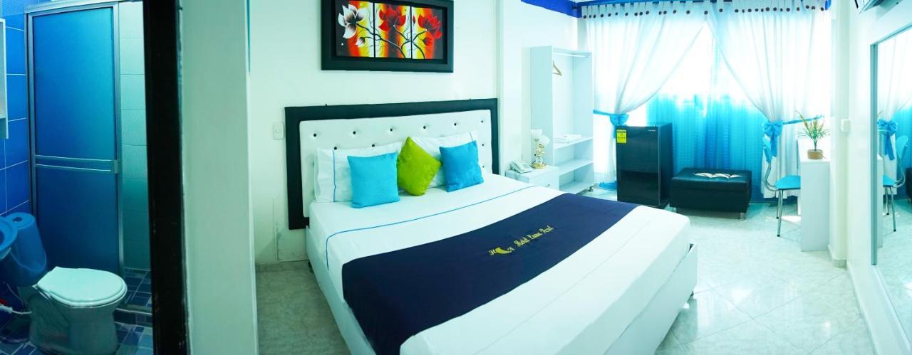 Hotel Luna Azul Florencia  Extérieur photo